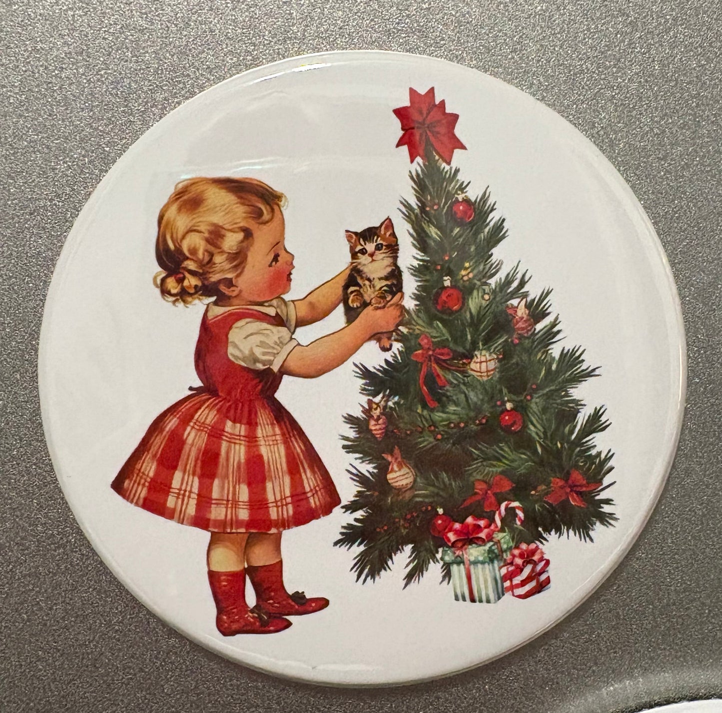 5 magnet set. 3" Round. Christmas Magnets Small Business Saturday SALE!!! $12.00